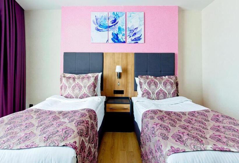 سوییت خانوادگی, Euphoria Batumi Convention & Casino