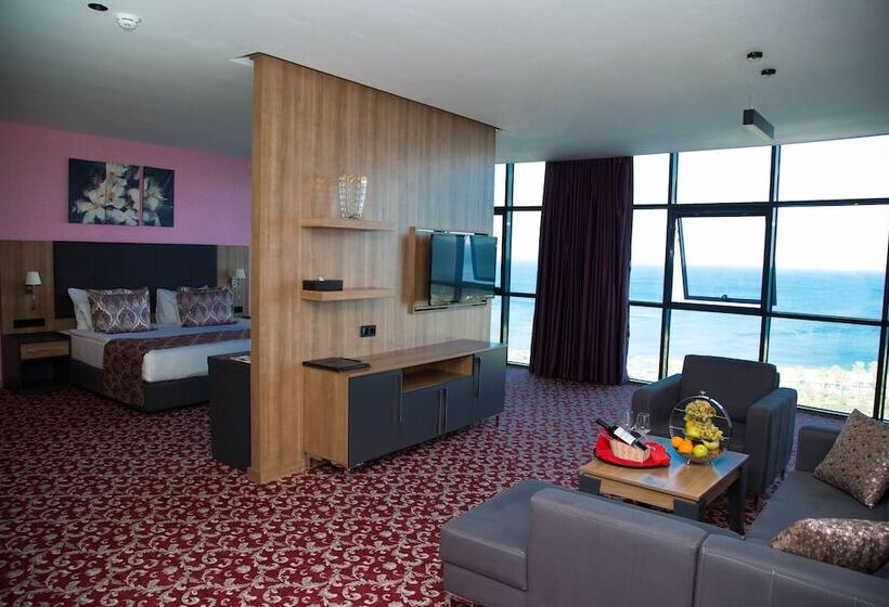 سوییت اجرایی, Euphoria Batumi Convention & Casino