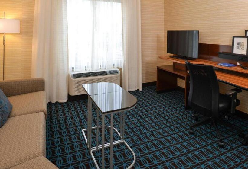 Люкс Кровать Кинг, Fairfield Inn & Suites By Marriott Santa Cruz