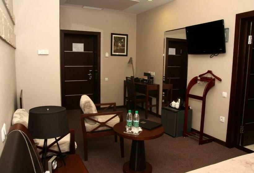 اتاق استاندارد یک نفره, Grand M