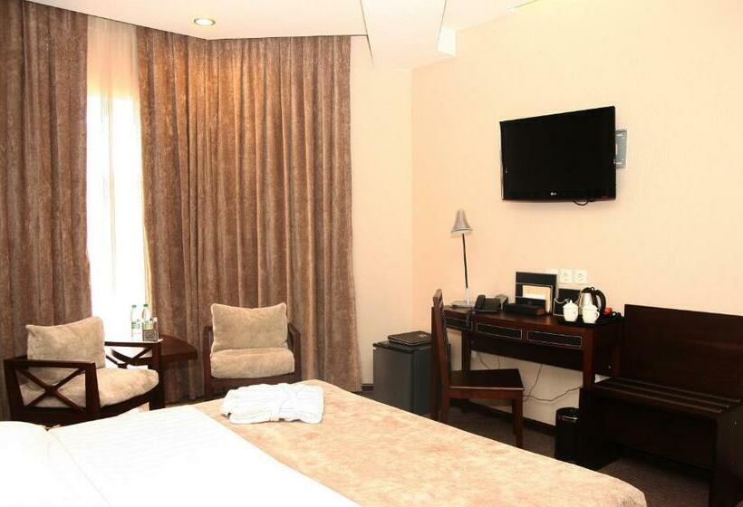 اتاق استاندارد, Grand M