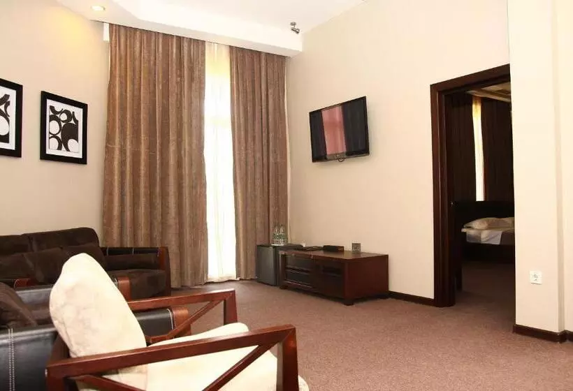 سوییت, Grand M