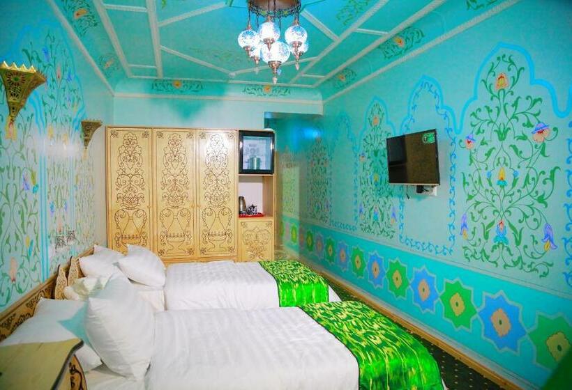 标准间, Hon Saroy