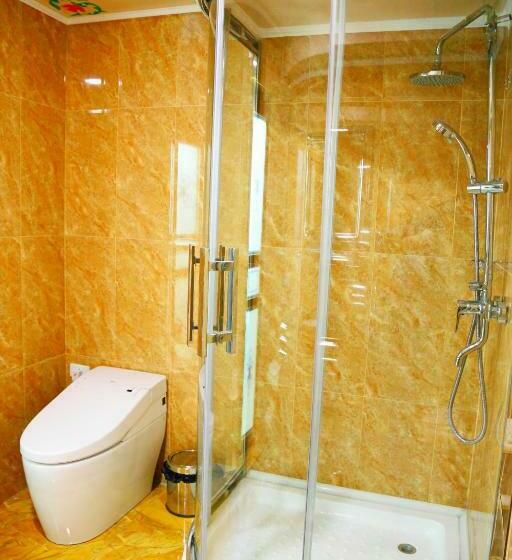 标准间, Hon Saroy