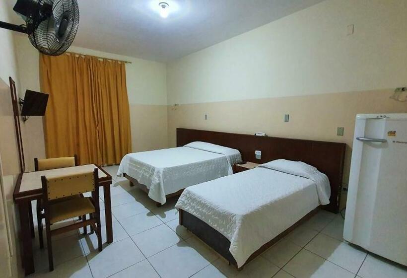 اتاق خانوادگی, Plaza Olido