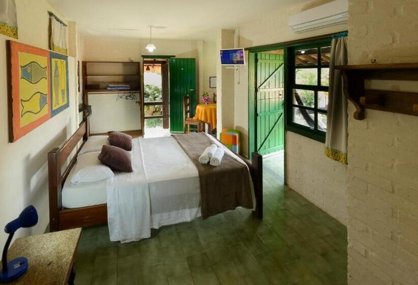 חדר לארבעה סטנדרטי עם מרפסת, Pousada Axe