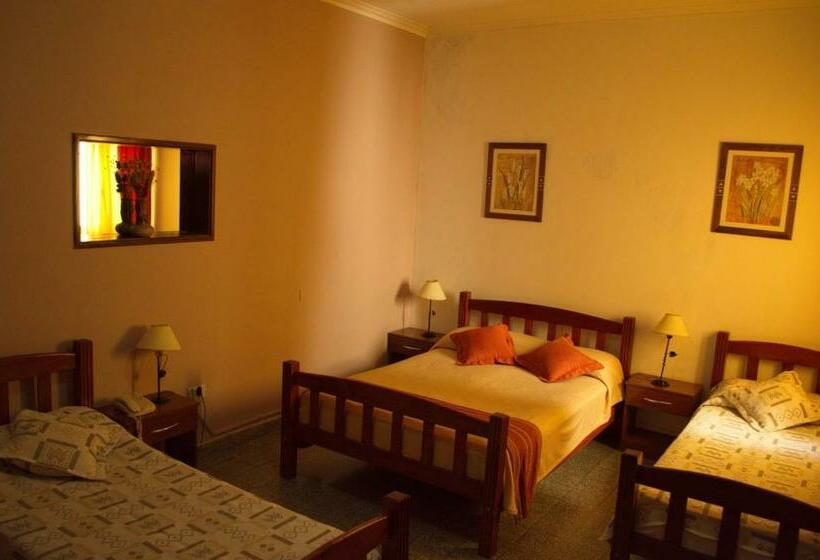 اتاق ساده سه نفره, Rutas