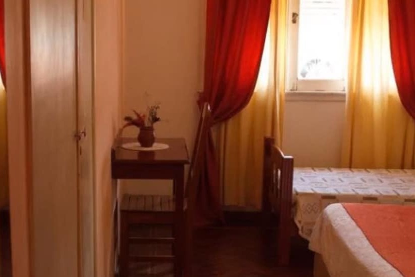 اتاق ساده سه نفره, Rutas