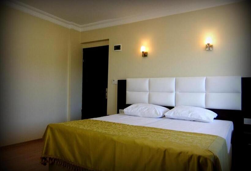 풀장 전망 디럭스 룸, Uzunhan