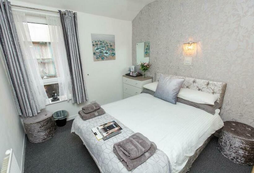 Номер Стандарт, The Carlton