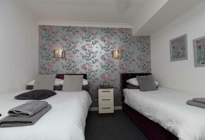 패밀리 룸, The Carlton