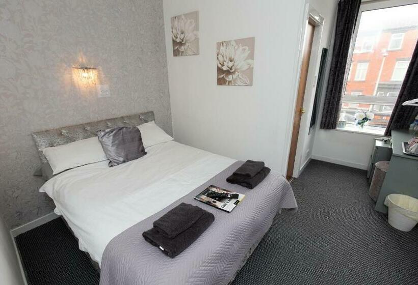 Номер Стандарт, The Carlton