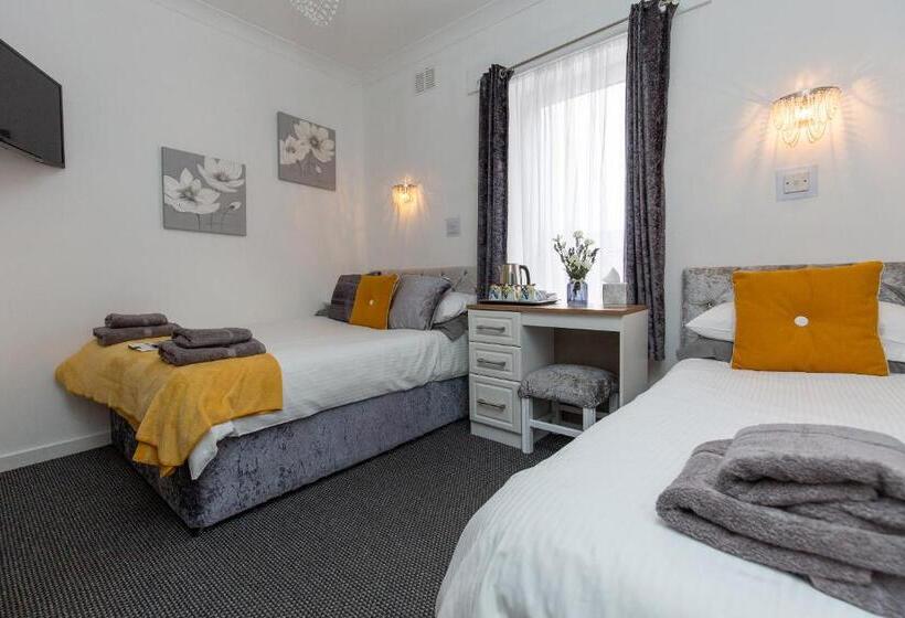 Номер Стандарт, The Carlton