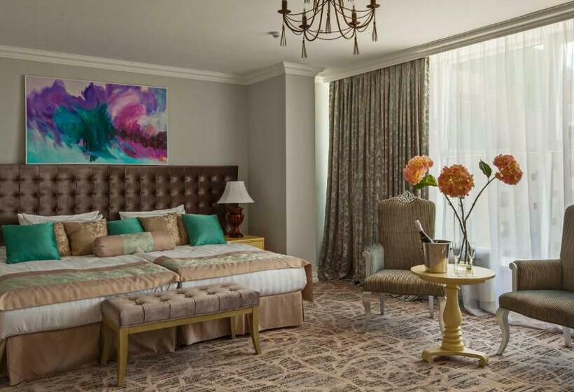 اتاق لوکس با چشمانداز شهر, Bristol Central Park