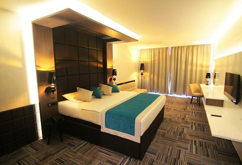 اتاق لوکس با بالکن, Hills Sarajevo Congress & Thermal Spa Resort