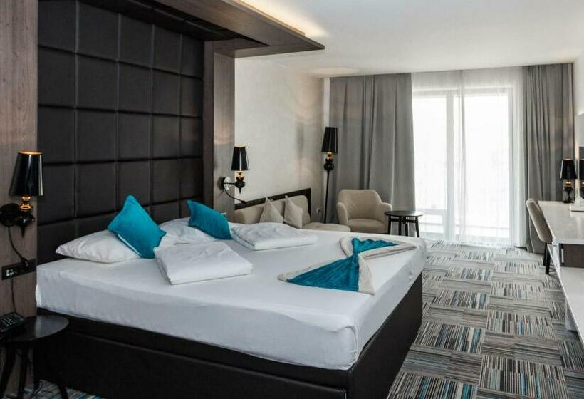 اتاق لوکس با بالکن, Hills Sarajevo Congress & Thermal Spa Resort
