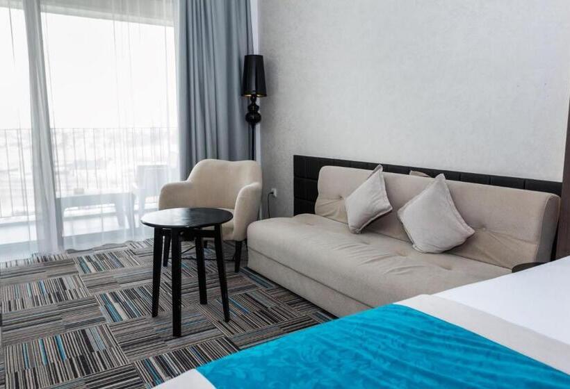 اتاق لوکس سه تخته, Hills Sarajevo Congress & Thermal Spa Resort