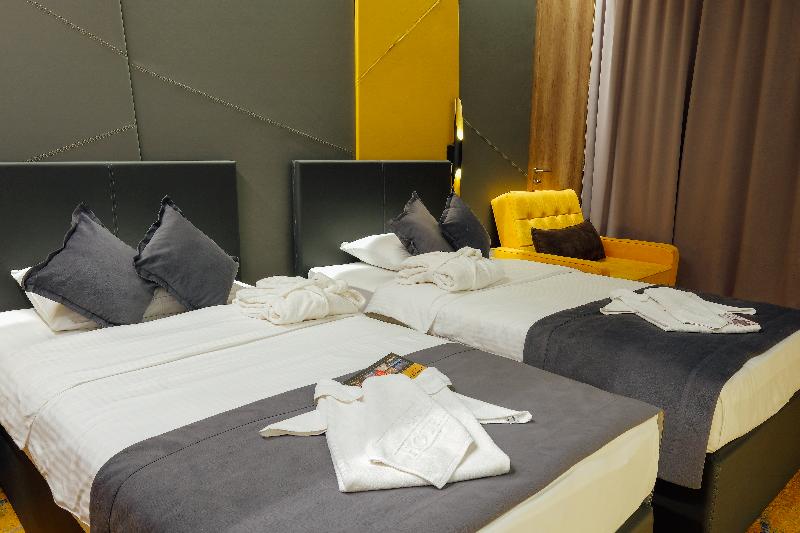 اتاق لوکس سه تخته, Hills Sarajevo Congress & Thermal Spa Resort