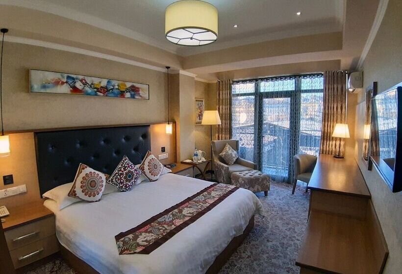 سوییت جونیور, Atlas