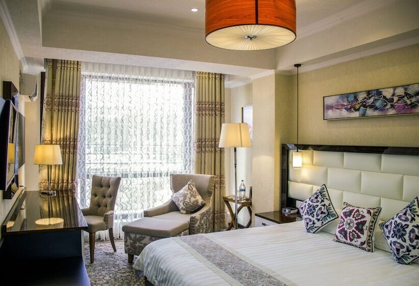 سوییت جونیور, Atlas