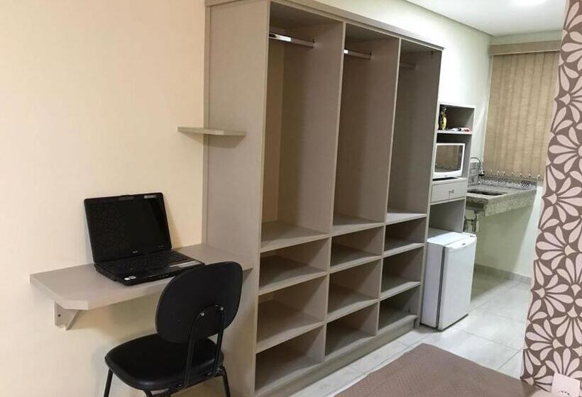 Dört Kişilik Delüks Oda, Do Reinildo Ii