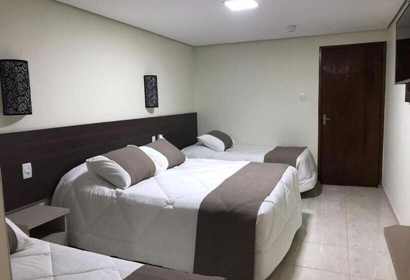 Dört Kişilik Delüks Oda, Do Reinildo Ii