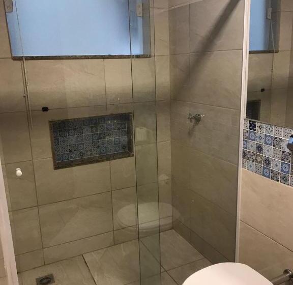 Dört Kişilik Delüks Oda, Do Reinildo Ii