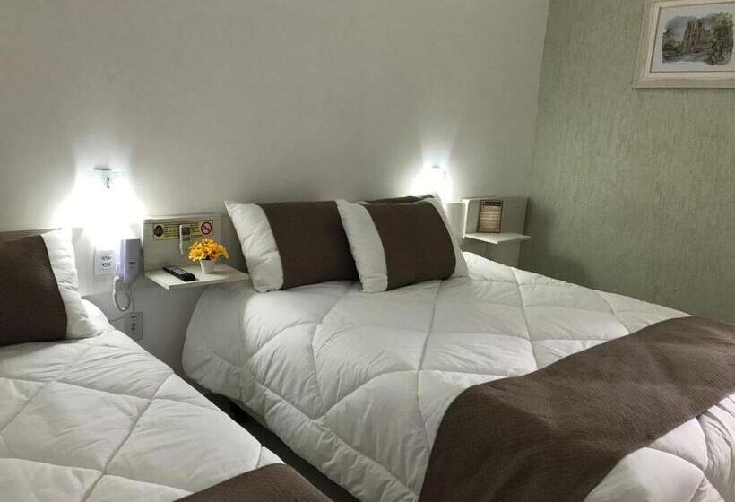 Delüks Üç Kişilik Oda, Do Reinildo Ii