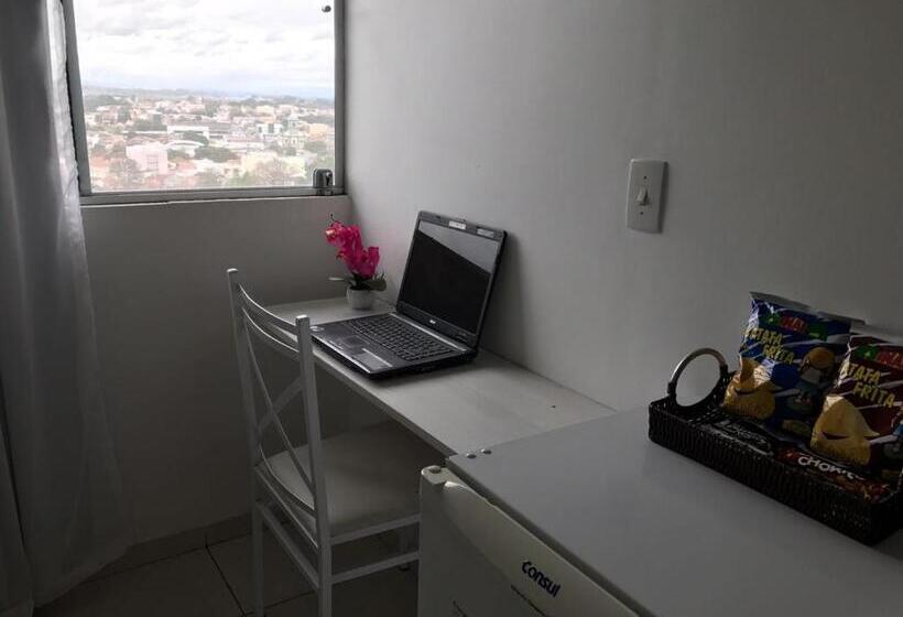 Delüks Üç Kişilik Oda, Do Reinildo Ii