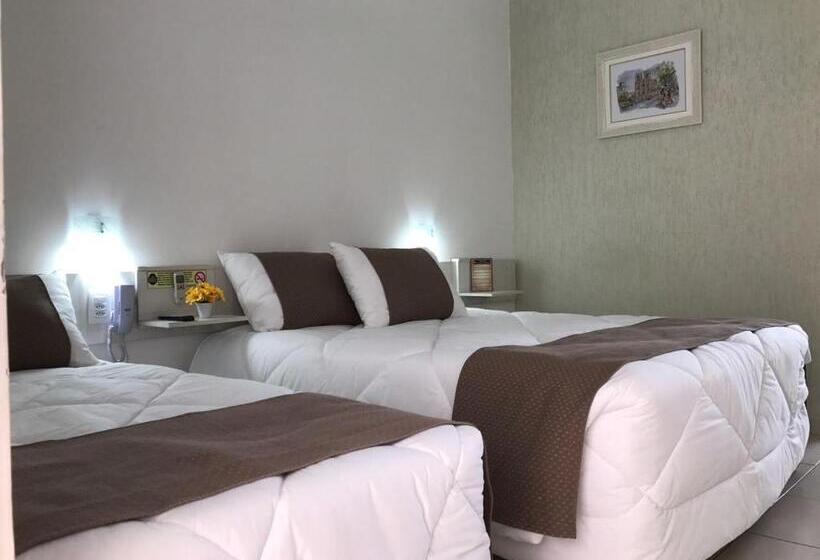 Delüks Üç Kişilik Oda, Do Reinildo Ii