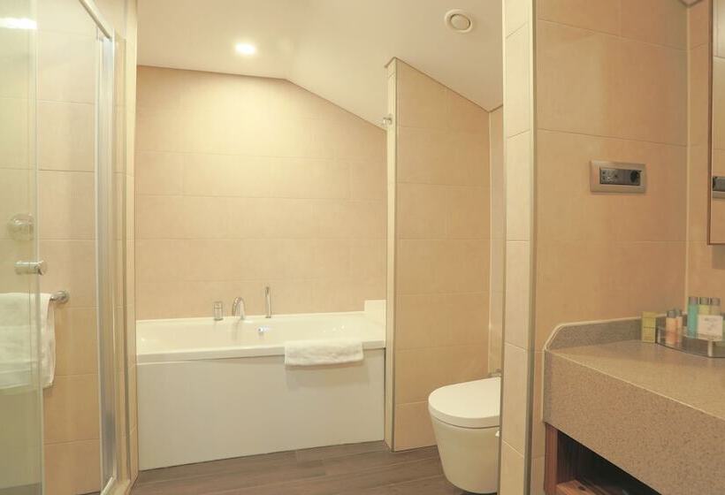 스위트 킹사이즈 침대, Hilton Garden Inn Eskisehir