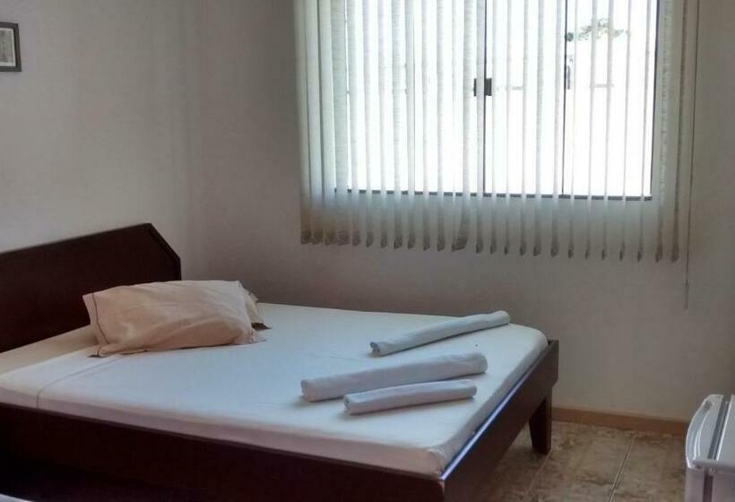 标准单人间, Manayara