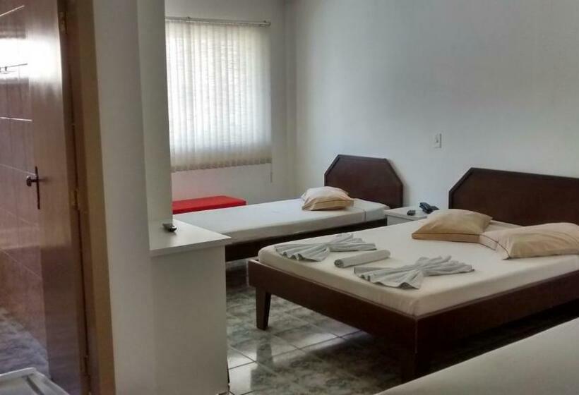 标准三人间, Manayara