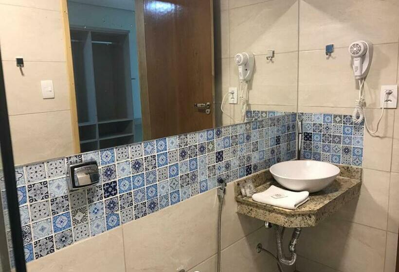 Dört Kişilik Delüks Oda, Do Reinildo Ii