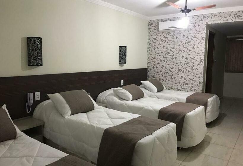 Dört Kişilik Delüks Oda, Do Reinildo Ii