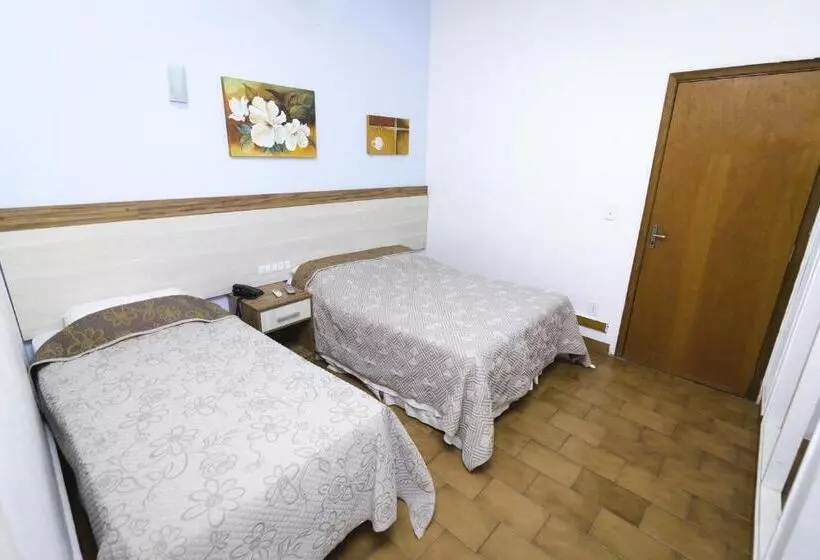 Superior Kolmen Hengen Huone, Pouso Novo