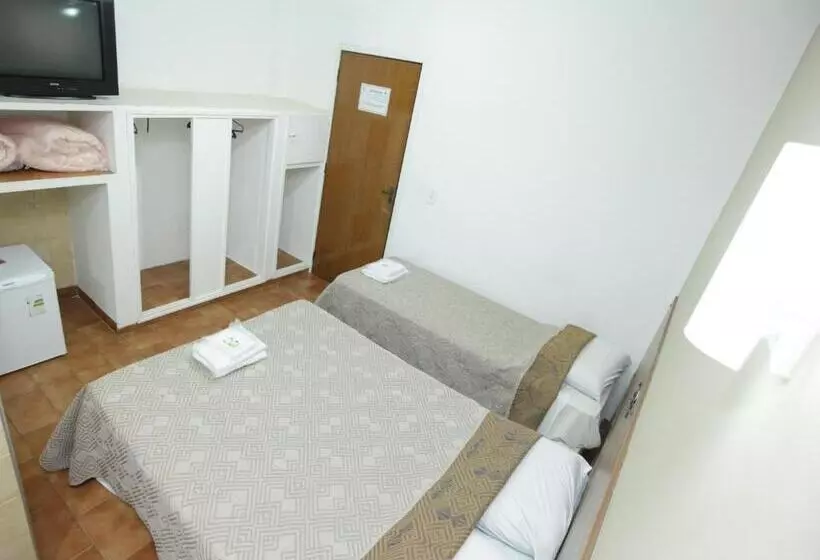 Superior Kolmen Hengen Huone, Pouso Novo