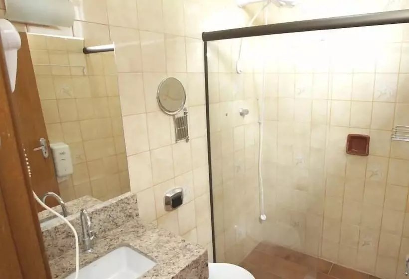 Standard Yhden Hengen Huone, Pouso Novo