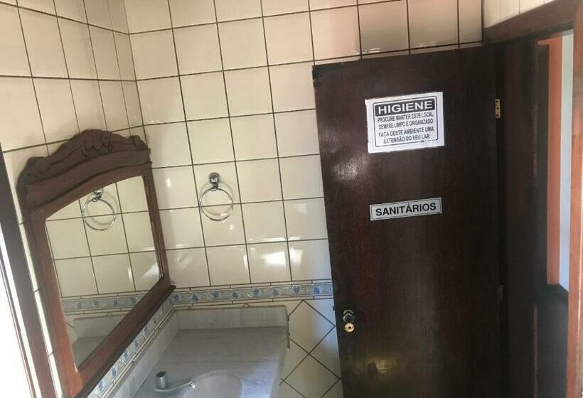 이코노이 4인룸, Reges Hostel