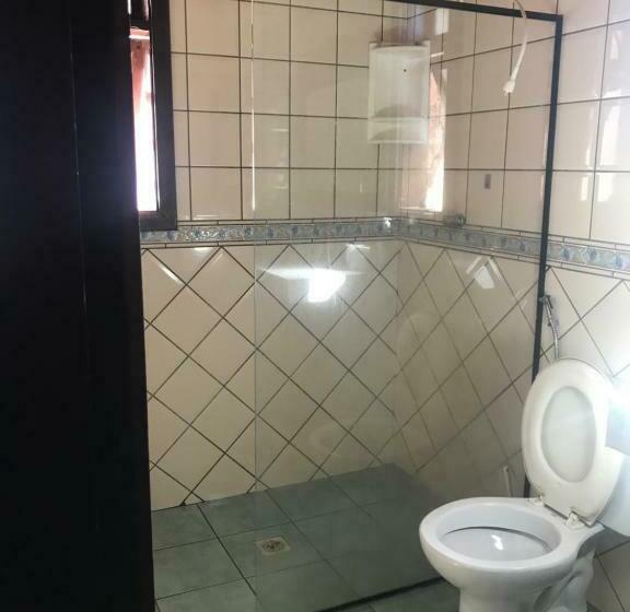 이코노이 4인룸, Reges Hostel