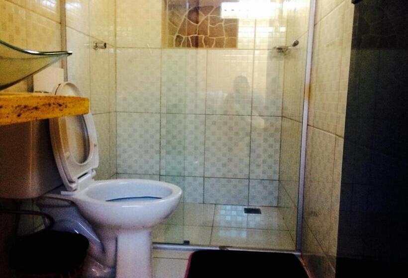 스위트, Reges Hostel