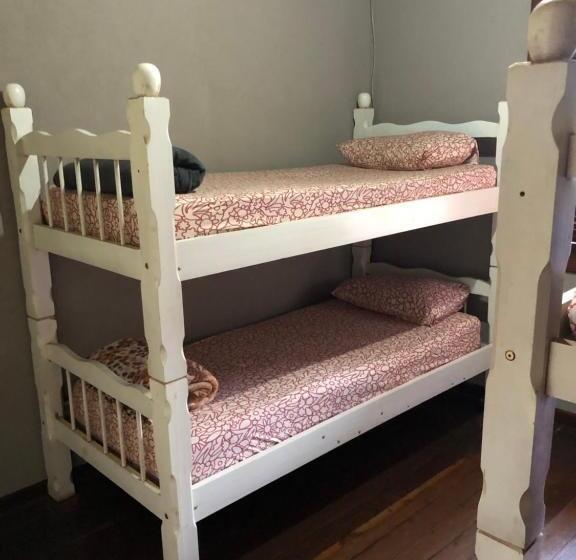 이코노이 4인룸, Reges Hostel