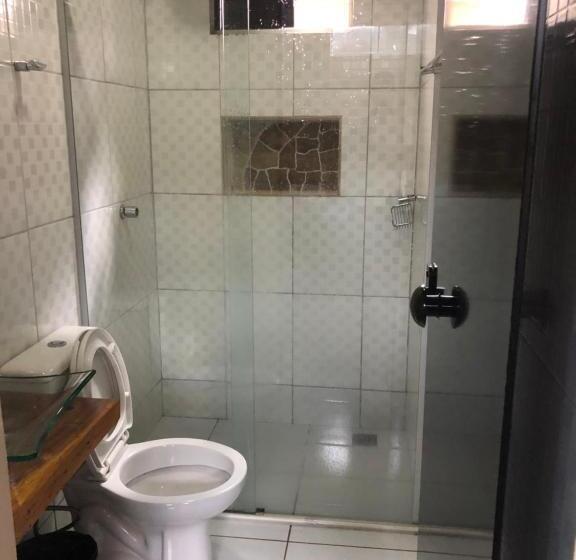 스위트, Reges Hostel