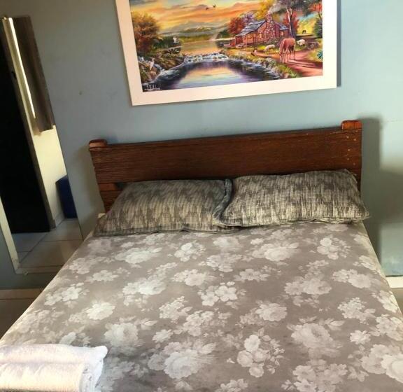 스위트, Reges Hostel