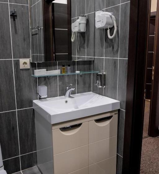 سوییت جونیور, Zhanaotel