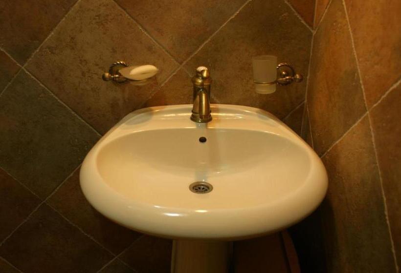 آپارتمان 1 خوابه با چشمانداز دریا, B&b Apart Hotel Paštrovski Konak