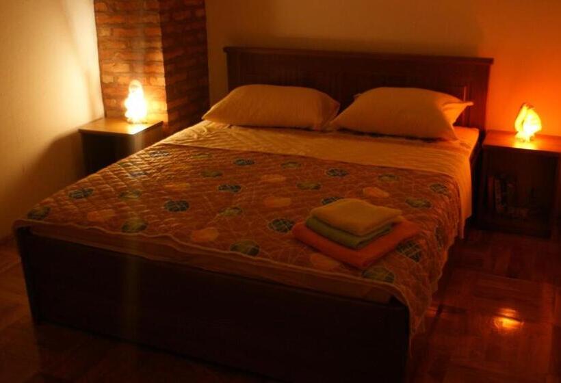 آپارتمان 1 خوابه با چشمانداز دریا, B&b Apart Hotel Paštrovski Konak