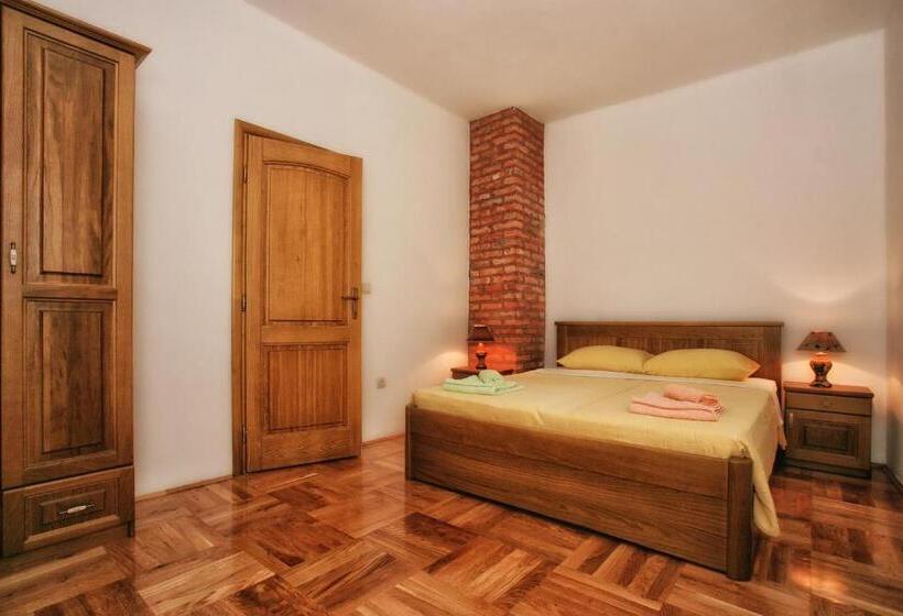 1 Bedroom Apartment with Terrace Sea View, B&b Apart Hotel Paštrovski Konak