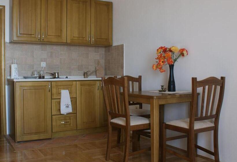 1 Bedroom Apartment with Terrace Sea View, B&b Apart Hotel Paštrovski Konak