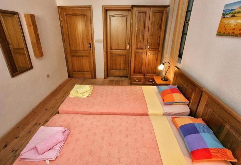 اتاق استاندارد با چشمانداز دریا, B&b Apart Hotel Paštrovski Konak